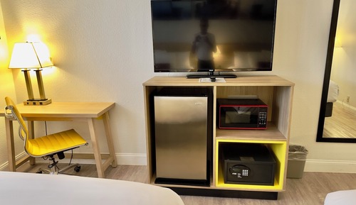 Suite, 2 habitaciones, no fumadores (1 Kind Bed & 2 Queen Beds)