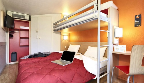 Habitación estándar, varias camas (1 Double and 1 Single bed)