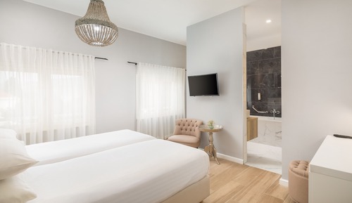 Deluxe Junior Suite