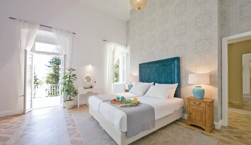 Andreis luxury suite with balcony