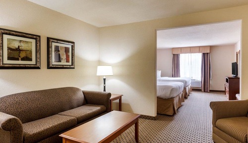 Suite, 2 Queen Beds, Non Smoking