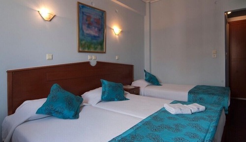 Habitación básica doble (With Extra Bed)