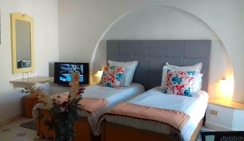 Habitación con 2 camas individuales