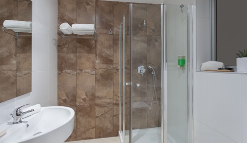 Habitación estándar con 1 cama doble o 2 individuales