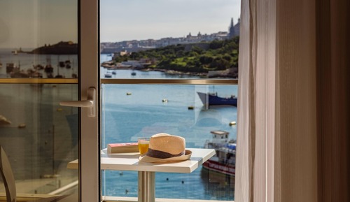 Habitación estándar con 1 cama doble o 2 individuales, vistas al mar