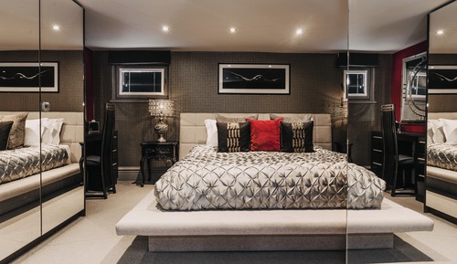 Hemsley Suite