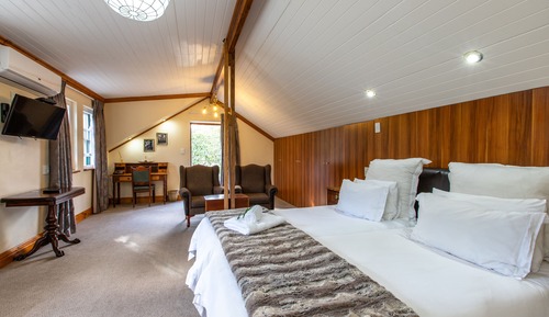 Habitación Premier con 1 cama doble o 2 individuales, 1 cama de matrimonio grande