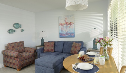 Suite (1st Floor, King)