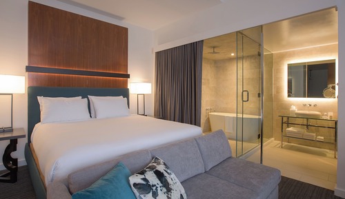 Andaz Cabana Suite