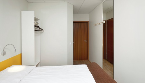 Habitación económica con 2 camas individuales, sin ventanas