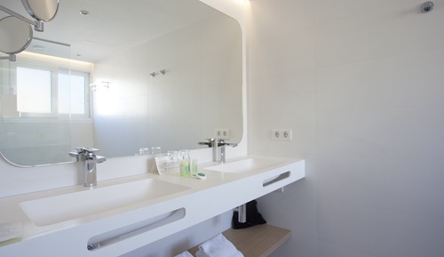 Habitación Individual, vistas a la calle
