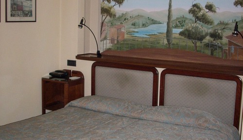 Habitación superior con 1 cama doble o 2 individuales