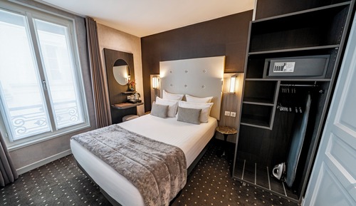 Adjacent Rooms (4 people)
