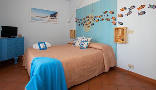Apartamento, 2 habitaciones, cocina, vistas al mar