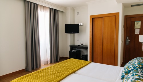 Habitación romántica doble, 1 cama doble, bañera de hidromasaje (corner hot tub)