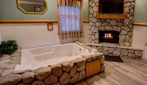 Habitación estándar, 1 cama de matrimonio grande, bañera de hidromasaje