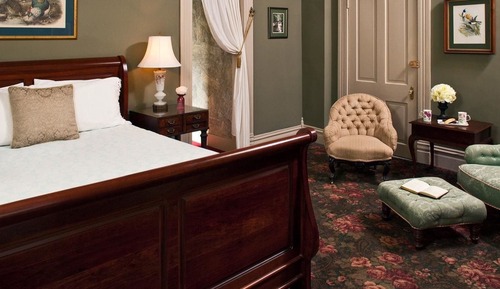 Rose Suite- 1893 Main House