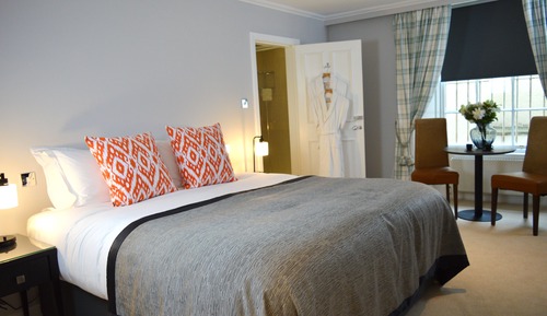 Suite ejecutiva, varias camas, no fumadores, en edificio anexo (Converts to 2 Twin Beds)