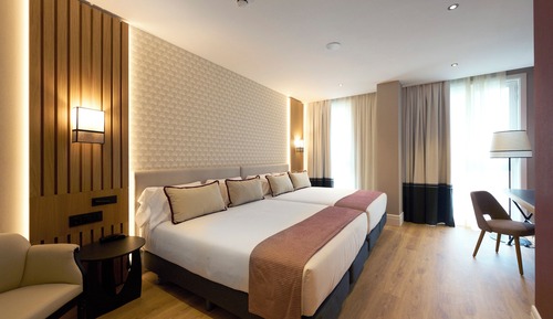 Habitación Deluxe (Superior, 2 adults & 2 children)
