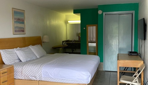 1 Full Bed