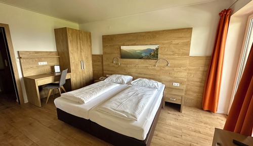Habitación Deluxe con 1 cama doble o 2 individuales, 1 cama de matrimonio grande
