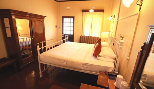 Habitación estándar con 1 cama doble o 2 individuales