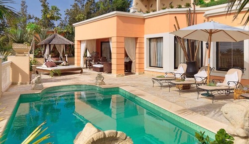 Queen Villa de 2 dormitorios (piscina privada climatizada)