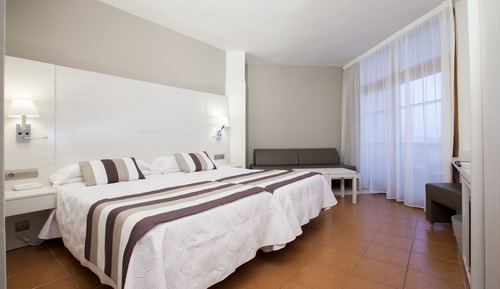 Habitación doble superior, terraza, vistas al jardín
