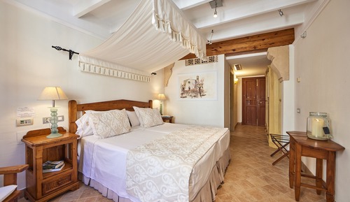 Habitación estándar con 1 cama doble o 2 individuales