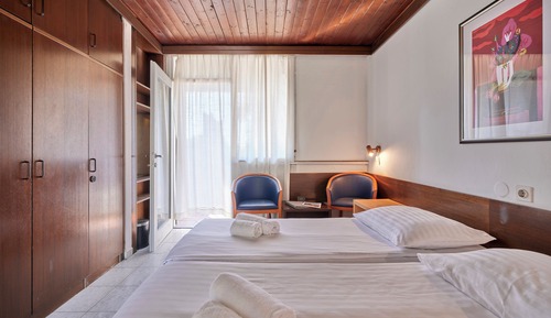 Habitación estándar con 2 camas individuales