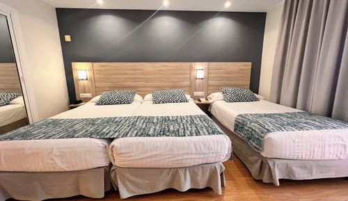 Habitación triple familiar (3 adults)