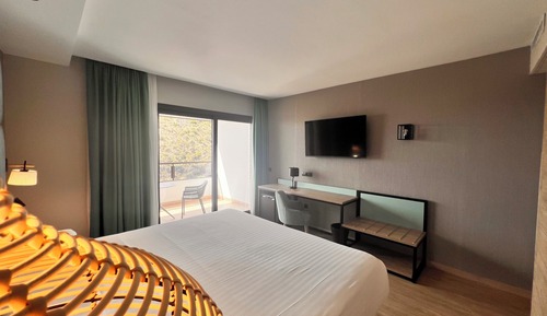 Habitación Deluxe con 1 cama doble o 2 individuales, vistas a la ciudad