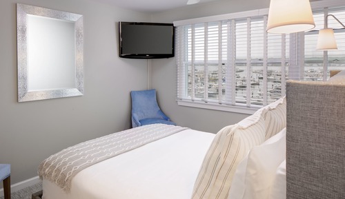 Habitación Deluxe, 1 cama de matrimonio (02 Avery Point)