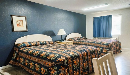 Suite estudio, 2 camas de matrimonio, cocina básica