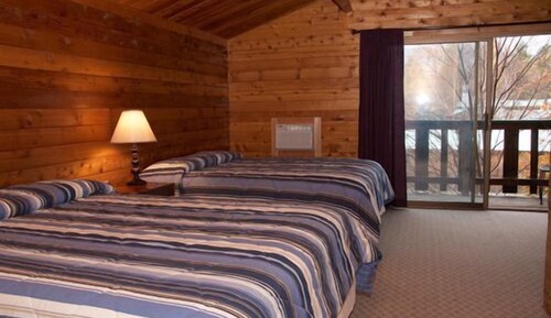 Habitación estándar, 2 camas de matrimonio, vistas al río