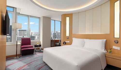 Habitación Premium, 1 cama de matrimonio grande, Acceso al salón del club, vistas a la ciudad