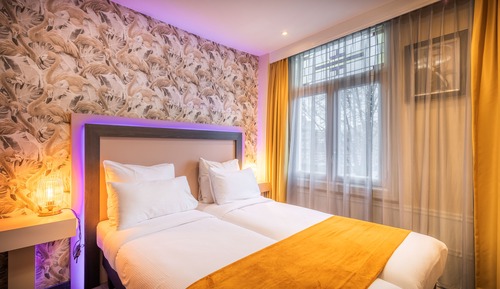 Habitación Deluxe con 1 cama doble o 2 individuales, vistas al canal