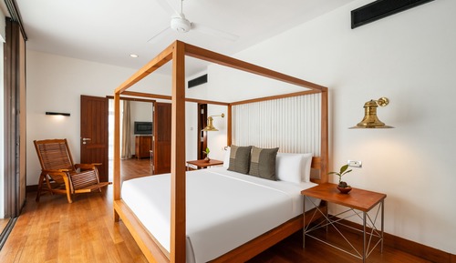 Habitación de lujo (Luxury Suite with Poster Bed)