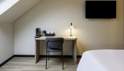 Habitación superior, 1 cama de matrimonio grande con sofá cama