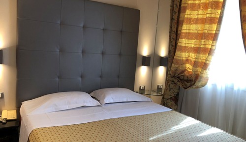 Habitación económica, 1 cama de matrimonio
