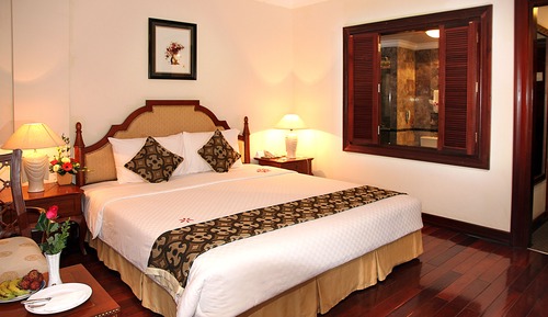 Colonial Deluxe Room