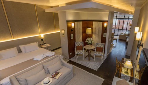 Suite exclusiva, 1 cama de matrimonio grande con sofá cama, cocina, planta ejecutiva