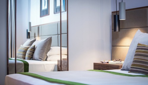 Room assigned at check in (Best rate, flexible room change)