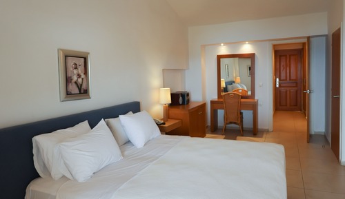 Habitación Deluxe con 1 cama doble o 2 individuales, vistas al mar