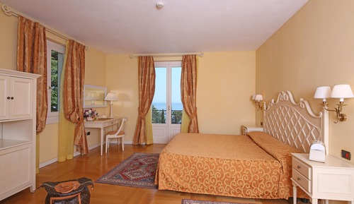 Habitación cuádruple Deluxe, balcón, vistas al lago