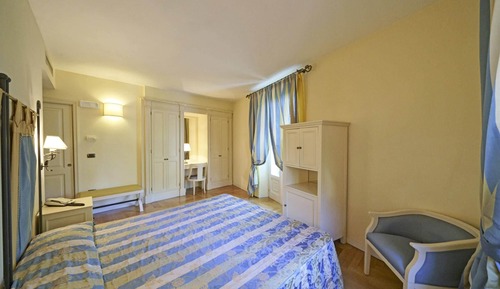 Habitación clásica con 1 cama doble o 2 individuales