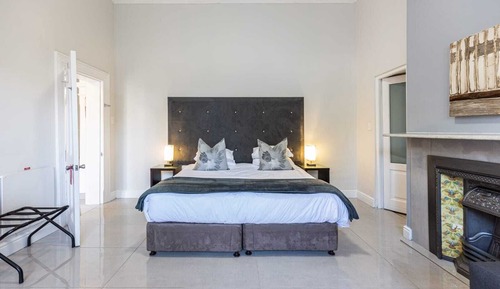 Habitación familiar con 1 cama doble o 2 individuales, 1 habitación, vistas a la montaña