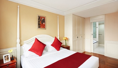 One Bedroom Balcony Suite
