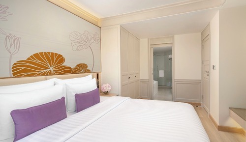 One Bedroom Balcony Residence Suite