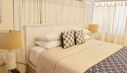 White House Villa, 3 bedrooms, Beach Front